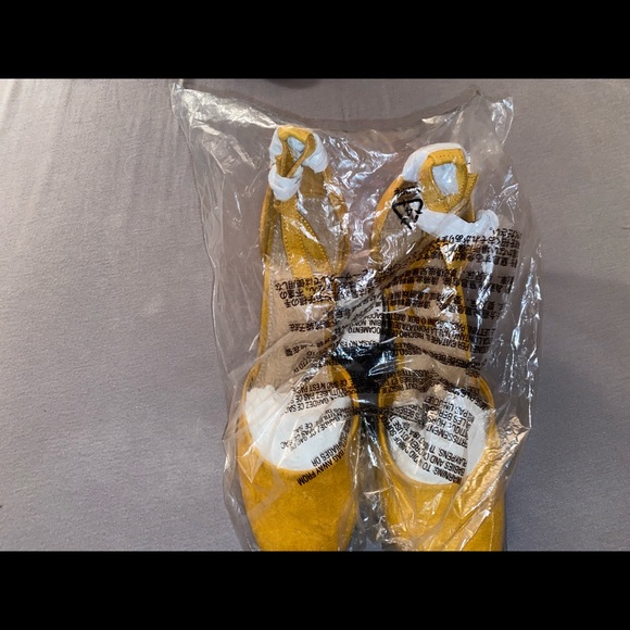 Mustard yellow chunky heels - Picture 2 of 2